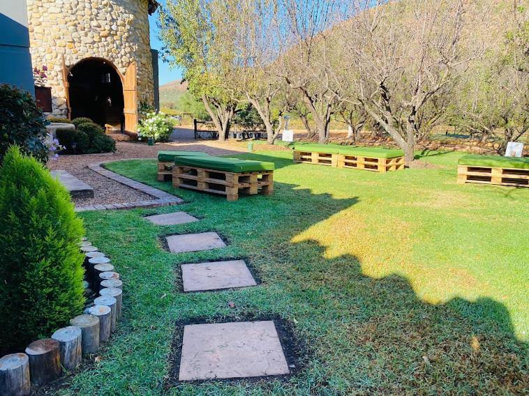 Oaksrest Vineyards Guest Farm Hotell Ladismith Eksteriør bilde